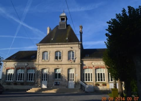 Élagueur Aizy-Jouy