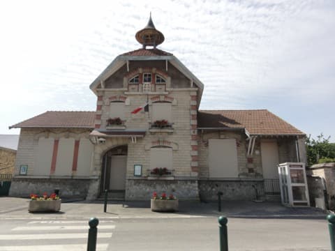 Élagueur Cys-la-Commune