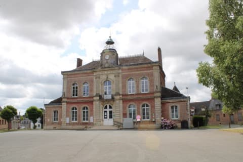 Élagueur Sains-Richaumont